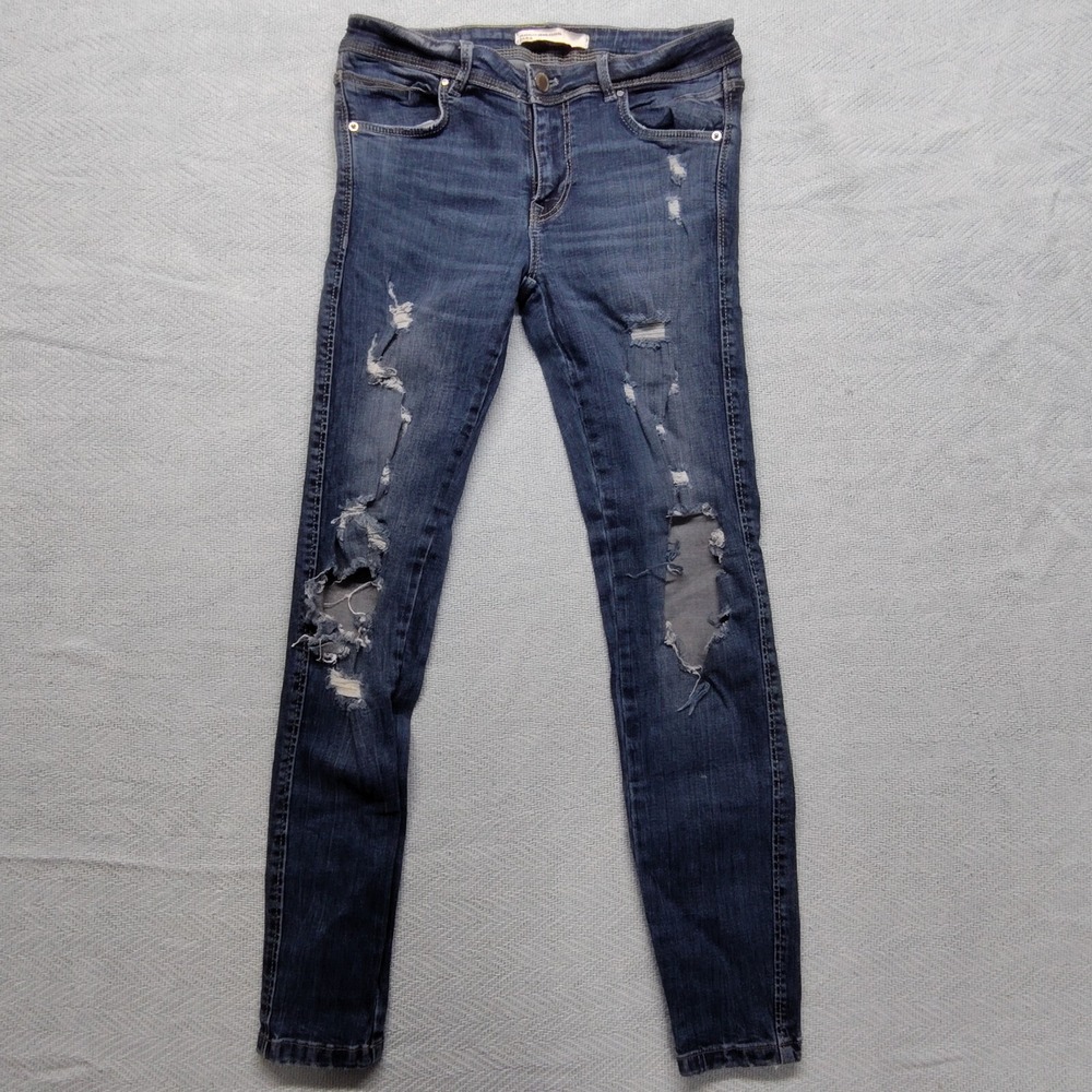 Trafaluc Zara Denim Makers Size 6 blue jeans distressed skinny